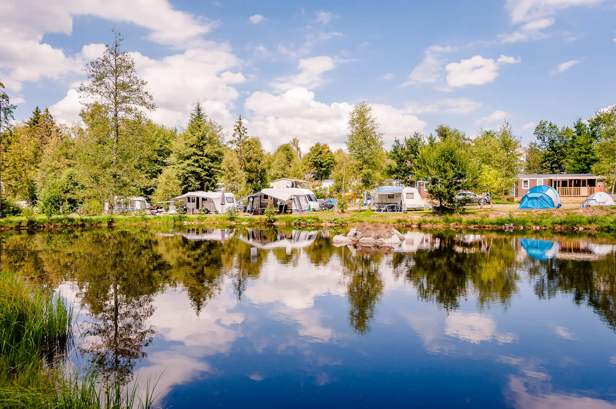 camping bord etang vosges