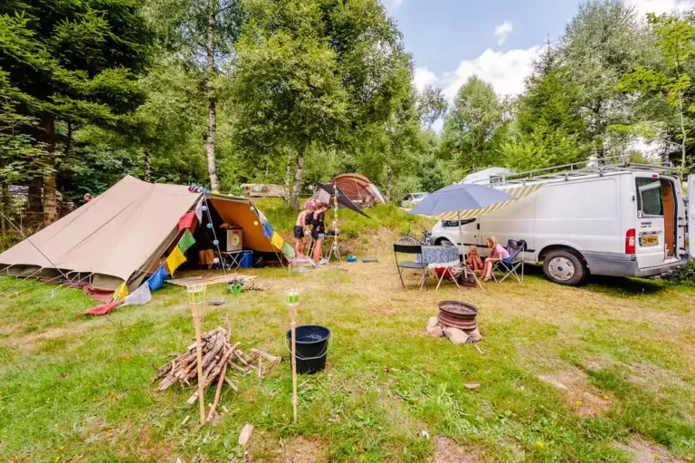 Pitch tent Vosges